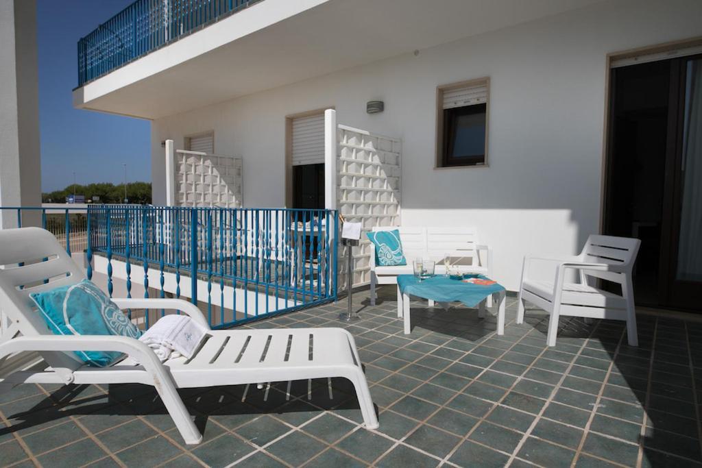 Gigli Hotel Salento マリーナ・ディ・ペスコルーゼ エクステリア 写真